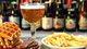 Bild mit belgischen Spezialitäten: Bier, Waffeln, Schokolade und Pommes